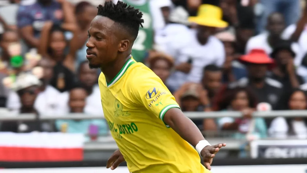 Cassius Mailula in action for Mamelodi Sundowns 